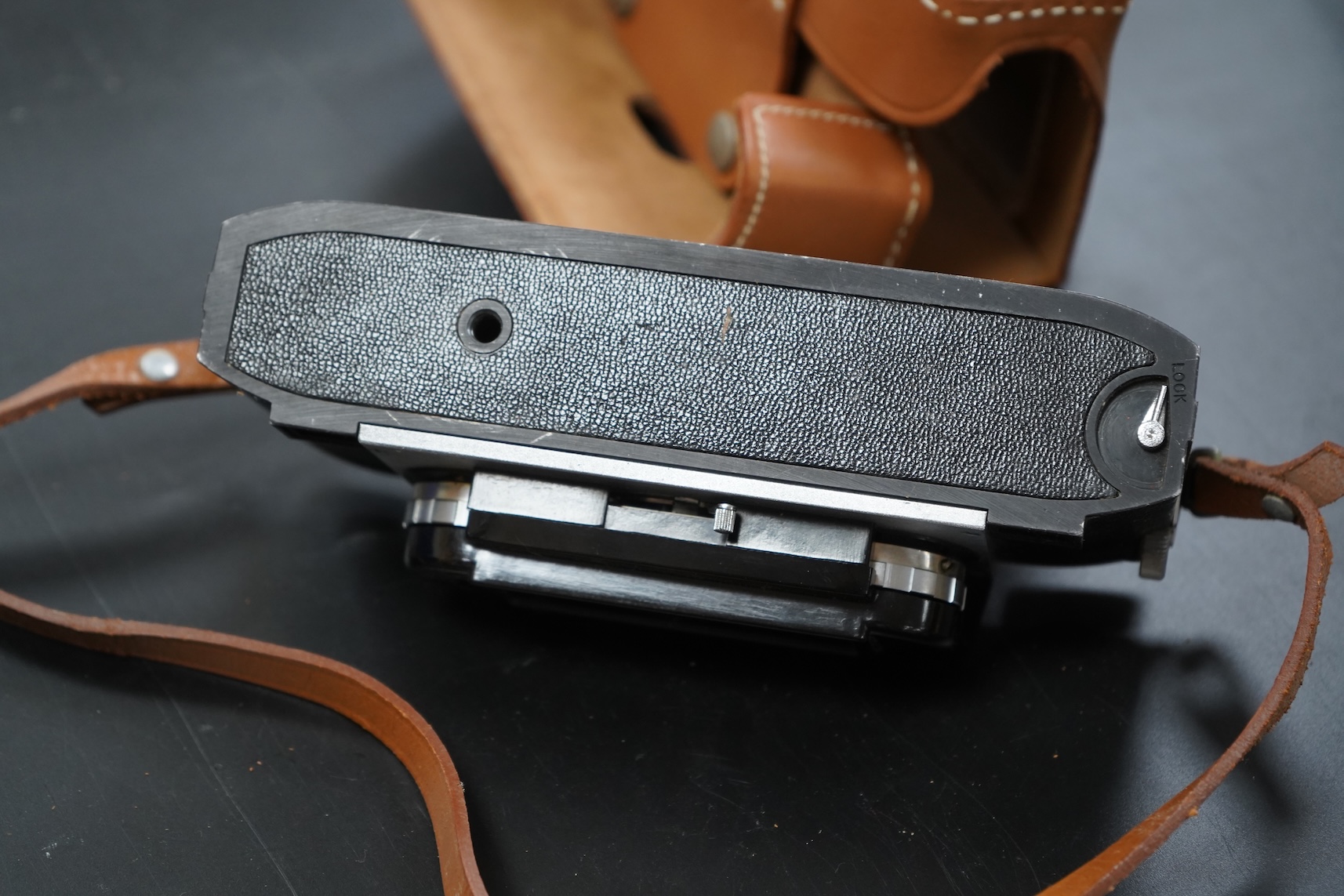 A David White 35mm stereo realist camera, F3.5 Lens, with case
